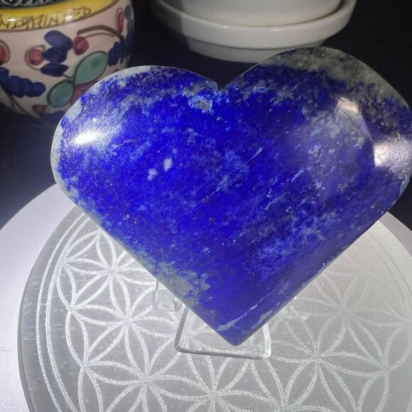 Lapis Lazuli Crystal‎ Heart Carving - Picture 4 of 14